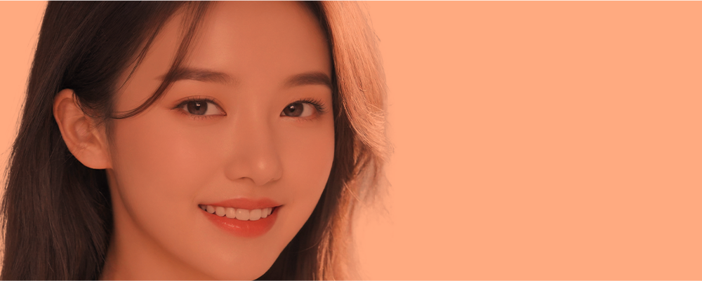 균형 잡힌 코와 인중 라인을 표현한 여성 이미지